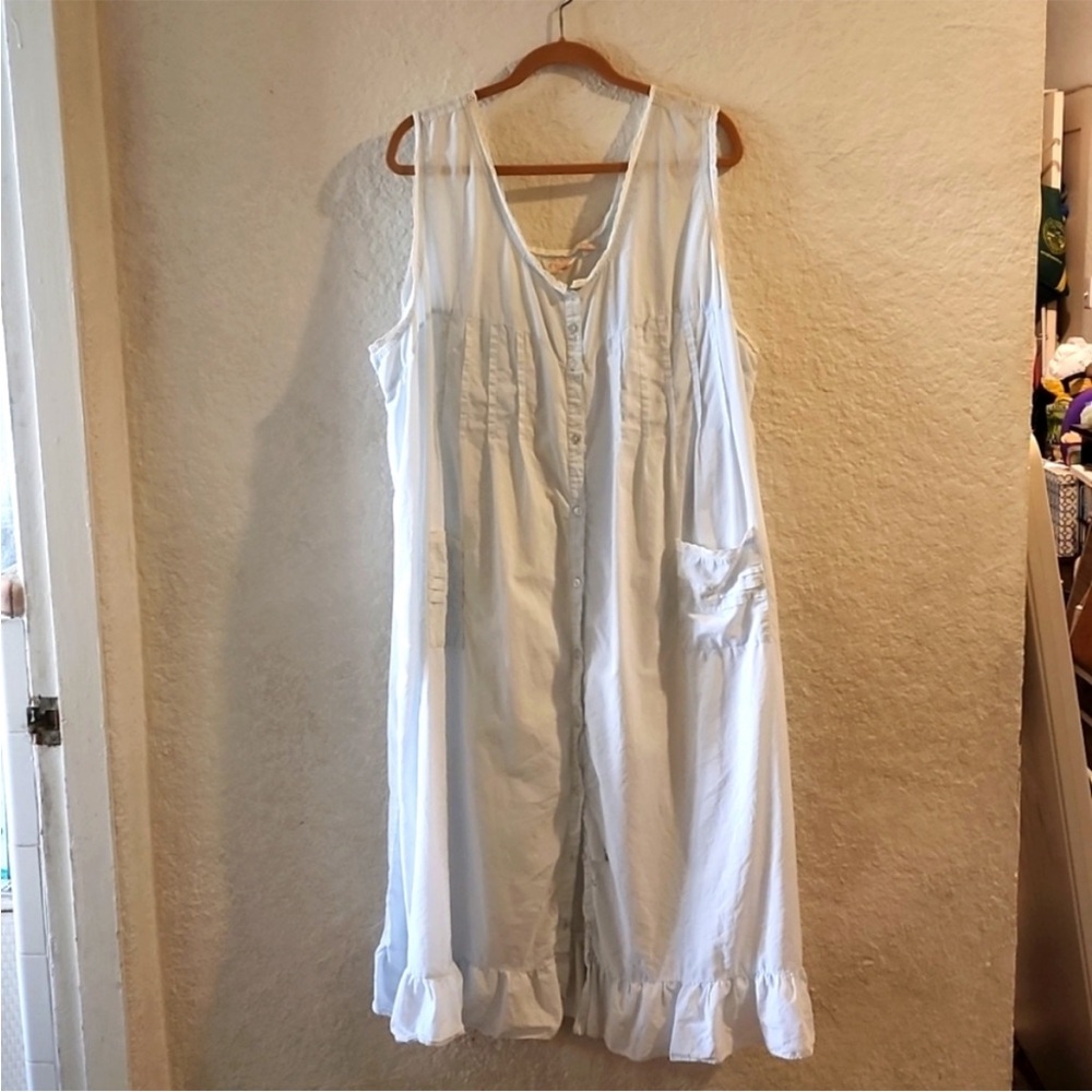 v i n t a g e ::
Light blue lace nightgown

Need to down size my closet